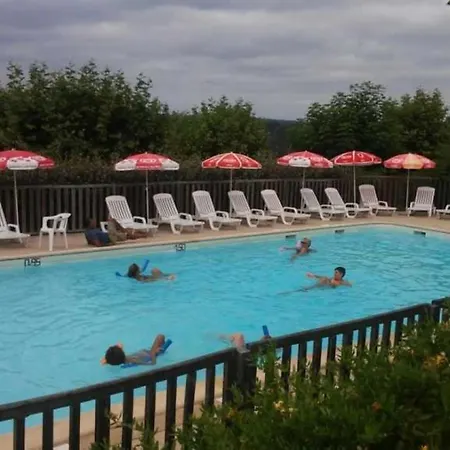 3 Etoiles - Piscine - Efaaea