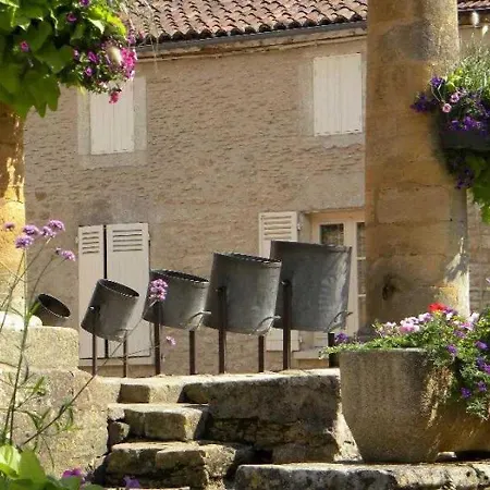 Camping 3 Etoiles - Piscine - Efaaea
