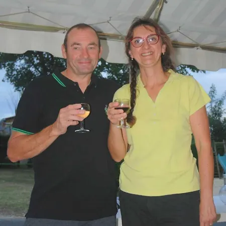 Camping 3 Etoiles - Piscine - Efaaea *