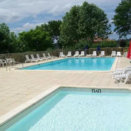 3 Etoiles - Piscine - Efaaea Camping *